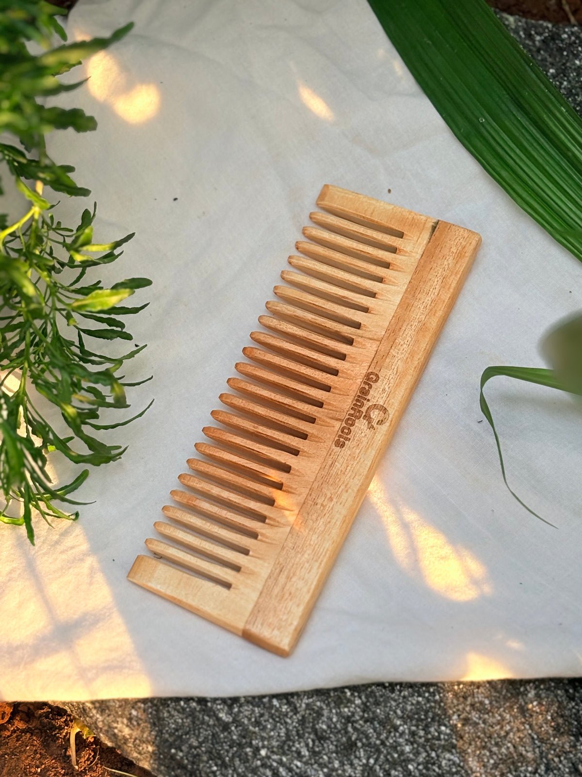 Wooden Comb — single